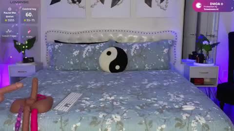 Snapshot of violetik888 chatting on 27, 5, 2026 VioletBaby online show from 27, 5, 2026