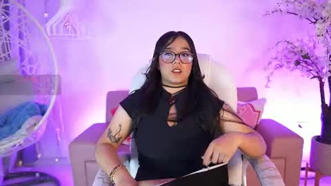 Snapshot of violetjonesx chatting on 18, 7, 2026 violetjonesx online show from 18, 7, 2026