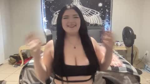 Snapshot of violetkittyy chatting on 15, 10, 2025 Violet Kitty online show from 15, 10, 2025