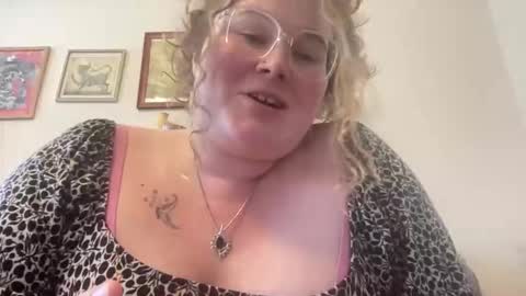 violetlyhappy online show from 1, 5, 2026