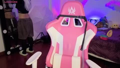   online show from 2, 12, 2025