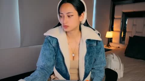 violetskinny online show from 4, 4, 2026