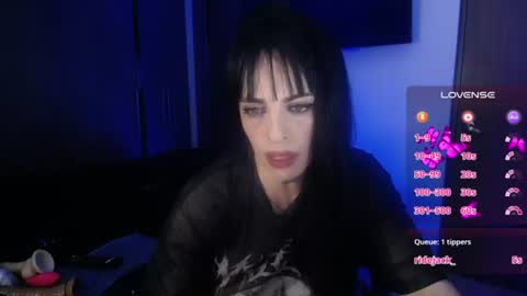 Snapshot of violett_hottie chatting on 27, 7, 2026 violett Independent model online show from 27, 7, 2026