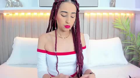 Violett  online show from 29, 9, 2025