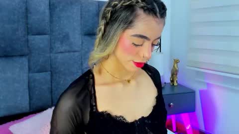 Snapshot of violetta_ficher chatting on 23, 2, 2026 Violetta Ficher online show from 23, 2, 2026