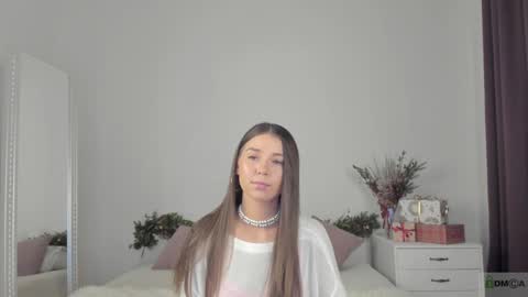 Snapshot of violetta_finch chatting on 17, 12, 2024 violetta_finch online show from 17, 12, 2024