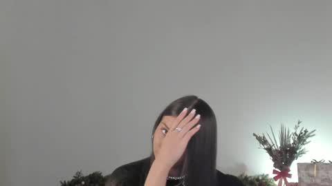 Snapshot of violetta_finch chatting on 20, 12, 2024 violetta_finch online show from 20, 12, 2024