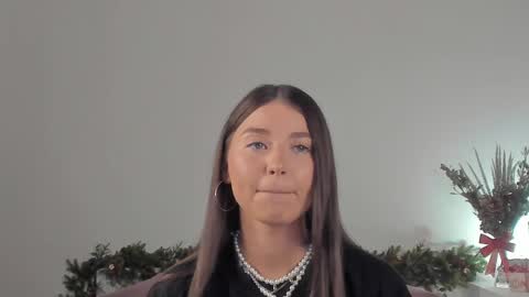 Snapshot of violetta_finch chatting on 8, 1, 2025 violetta_finch online show from 8, 1, 2025
