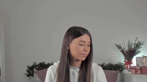 Snapshot of violetta_finch chatting on 15, 1, 2025 violetta_finch online show from 15, 1, 2025