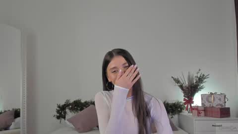 Snapshot of violetta_finch chatting on 19, 1, 2025 violetta_finch online show from 19, 1, 2025