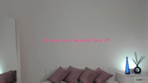Snapshot of violetta_finch chatting on 6, 2, 2025 violetta_finch online show from 6, 2, 2025