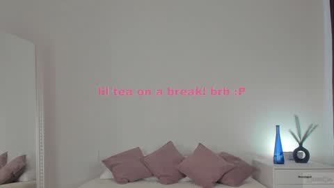 Snapshot of violetta_finch chatting on 8, 2, 2025 violetta_finch online show from 8, 2, 2025