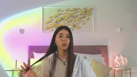 Snapshot of violetta_finch chatting on 19, 9, 2025 violetta_finch online show from 19, 9, 2025