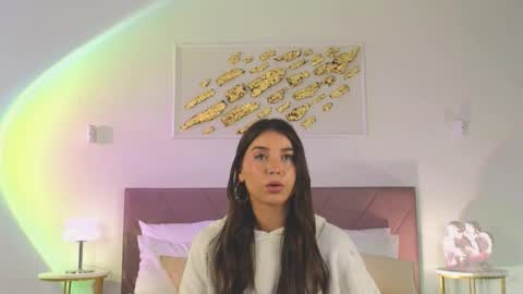 Snapshot of violetta_finch chatting on 1, 10, 2025 violetta_finch online show from 1, 10, 2025