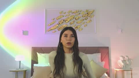 Snapshot of violetta_finch chatting on 8, 10, 2025 violetta_finch online show from 8, 10, 2025
