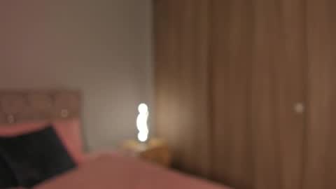 violetta independent model online show from 2, 3, 2025