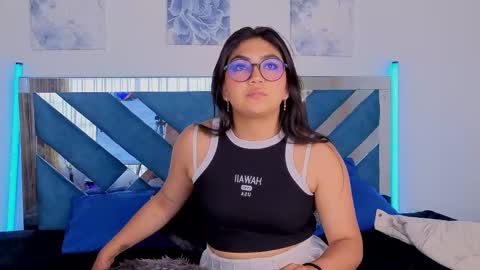 violettabloom1_ online show from 16, 9, 2025