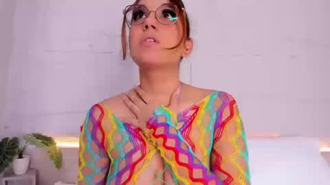 Snapshot of violettaevans_ chatting on 23, 9, 2025 Violetta online show from 23, 9, 2025