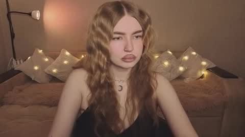 ViolettaOtis online show from 3, 3, 2026