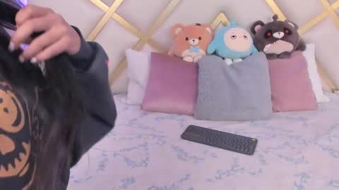 Snapshot of violettbloss chatting on 21, 1, 2025 Violeta online show from 21, 1, 2025