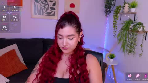 Snapshot of violettcastel chatting on 8, 5, 2026 Violett Castel online show from 8, 5, 2026