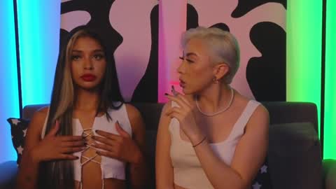 Violet online show from 4, 2, 2025