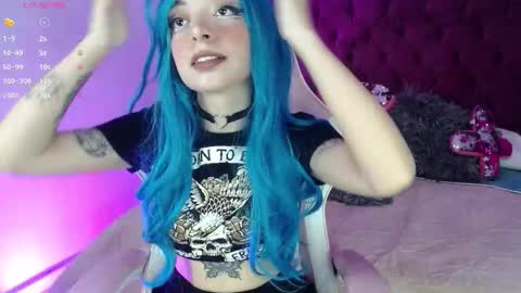 Snapshot of violettlane chatting on 5, 11, 2025 Violeta online show from 5, 11, 2025