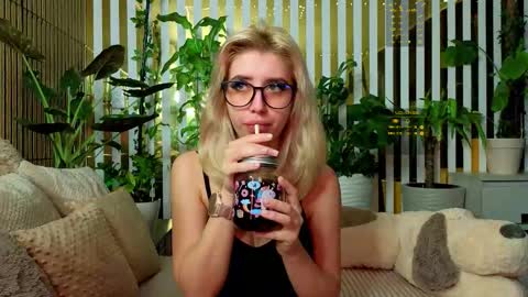 Violetta online show from 19, 11, 2025