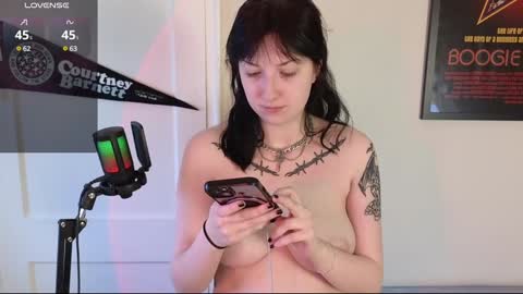 Snapshot of violetwinter666 chatting on 4, 12, 2024 Violet Winter  indie sleaze goth girl next door online show from 4, 12, 2024