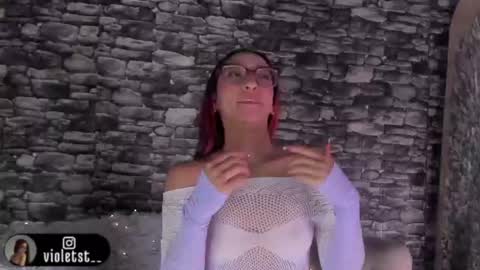 Snapshot of violetwinters_ chatting on 11, 6, 2026 violetwinters_ online show from 11, 6, 2026