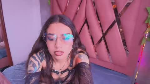 Snapshot of viollettaa_ chatting on 17, 9, 2025 Violetta online show from 17, 9, 2025