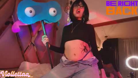 Snapshot of viollettaa_ chatting on 27, 9, 2025 Violetta online show from 27, 9, 2025