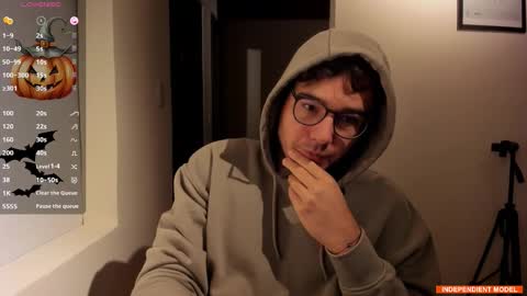 Vito Ferrer online show from 12, 10, 2025