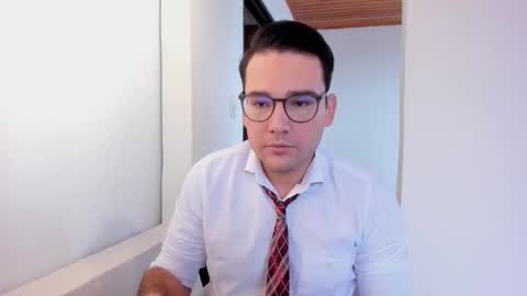 Vito Ferrer online show from 10, 11, 2025