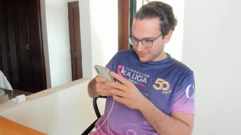 Vito Ferrer online show from 15, 3, 2026