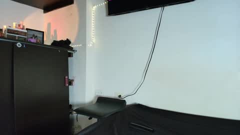 vitoriia_ online show from 27, 9, 2025