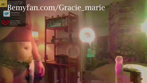 Snapshot of vivaciousred87 chatting on 15, 11, 2025 Gracie online show from 15, 11, 2025