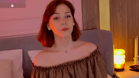 vivi_west online show from 16, 4, 2026