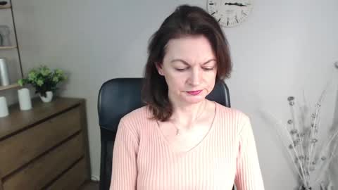 Vivian online show from 24, 1, 2025