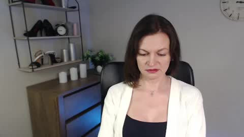 Vivian online show from 14, 2, 2025