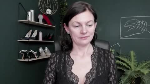 Vivian online show from 7, 3, 2026