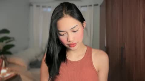 Vivian online show from 23, 5, 2026
