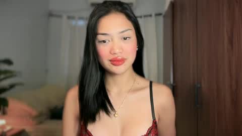 Vivian online show from 5, 7, 2026