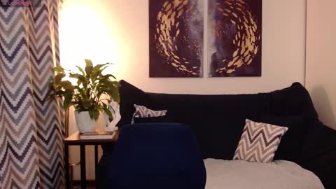 Vivian online show from 28, 10, 2025