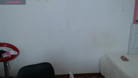 Snapshot of vivianalatin chatting on 27, 7, 2026 instagram Viviana73215 online show from 27, 7, 2026
