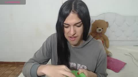 Snapshot of vivianalatin chatting on 3, 8, 2026 instagram Viviana73215 online show from 3, 8, 2026