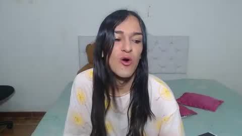 Snapshot of vivianalatin chatting on 6, 8, 2026 instagram Viviana73215 online show from 6, 8, 2026