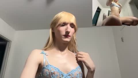 Snapshot of vivianlayxxx chatting on 2, 7, 2026 vivian layy online show from 2, 7, 2026