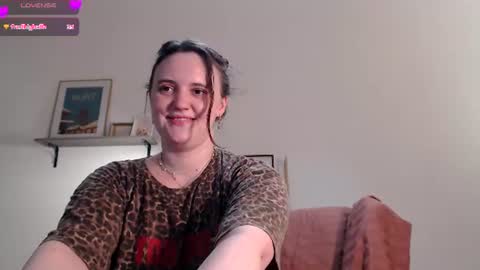 Snapshot of vivianmarble chatting on 20, 6, 2026 Lela online show from 20, 6, 2026