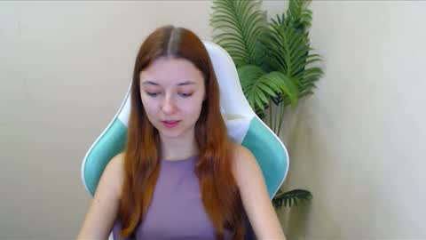 Snapshot of vivien_leight chatting on 16, 12, 2024 Vivien online show from 16, 12, 2024